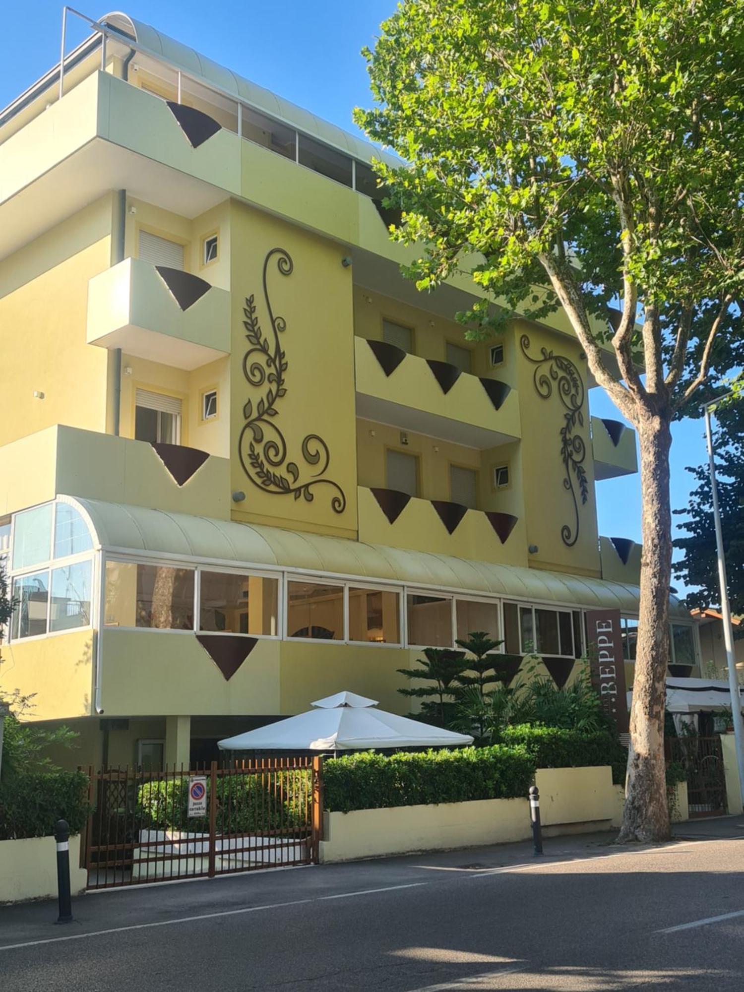 Hotel Beppe Rimini Exterior foto