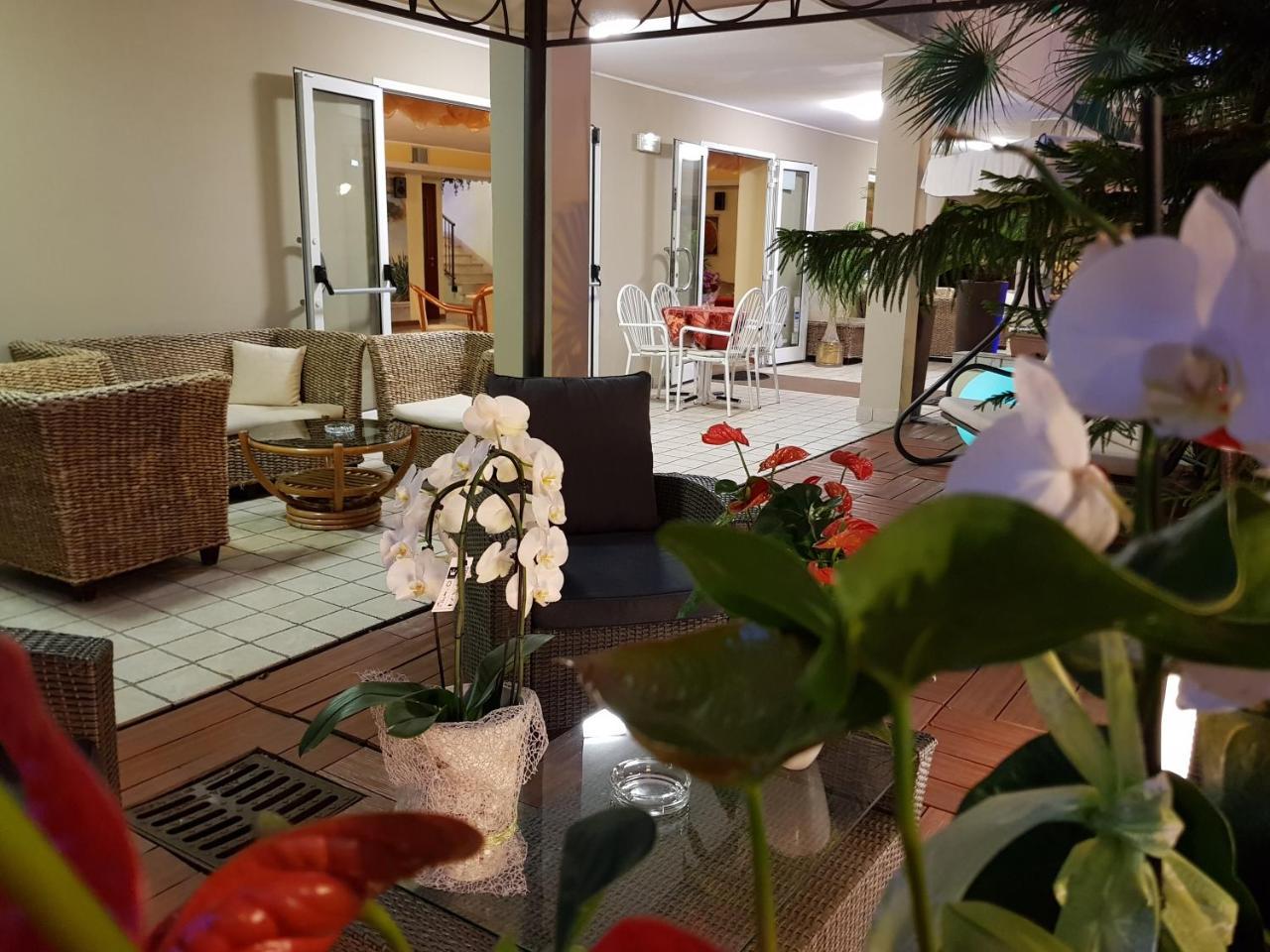 Hotel Beppe Rimini Exterior foto